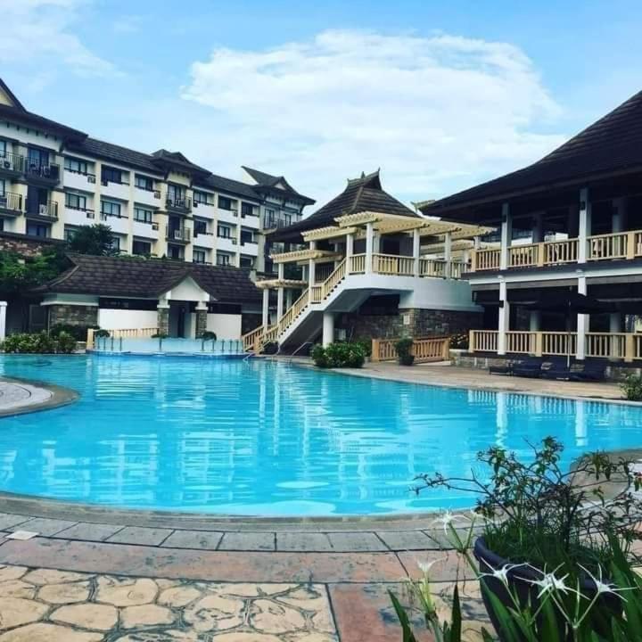 Cozy 2Br With Free Pool Beside Sm City Mall Davao City Extérieur photo