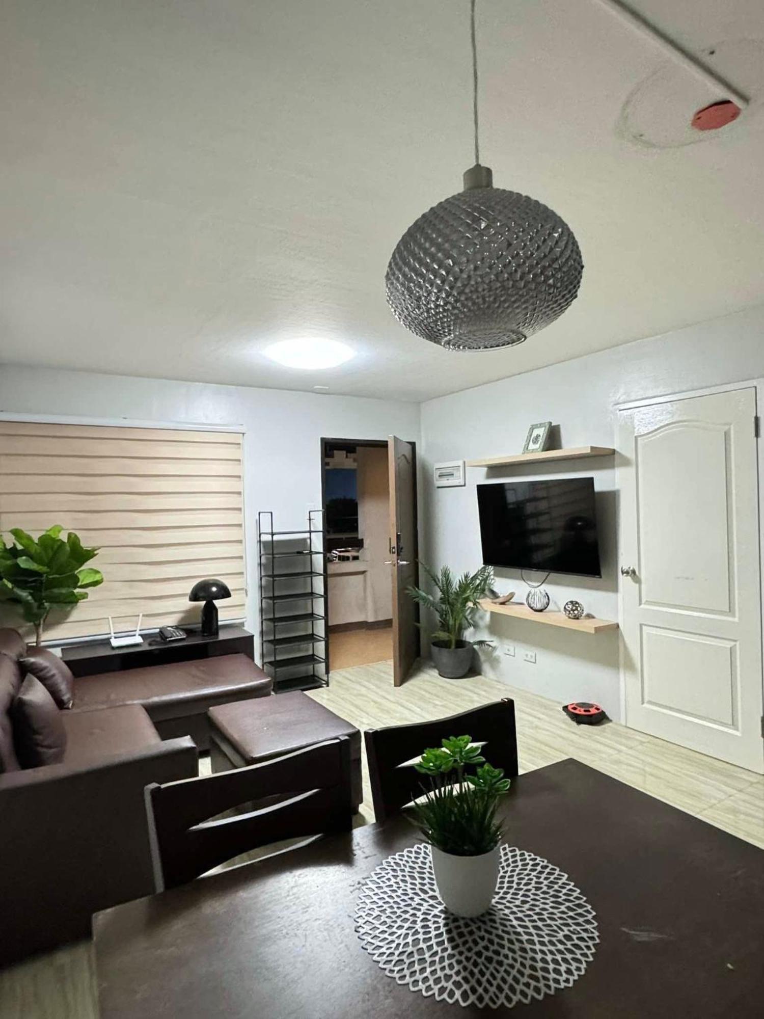 Cozy 2Br With Free Pool Beside Sm City Mall Davao City Extérieur photo